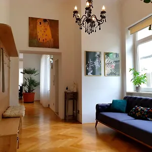 Sunny And Spacious Near Centre Appartement Wenen