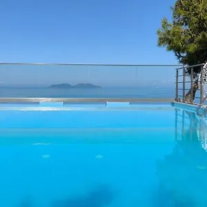 Dena Appartement Vlorë